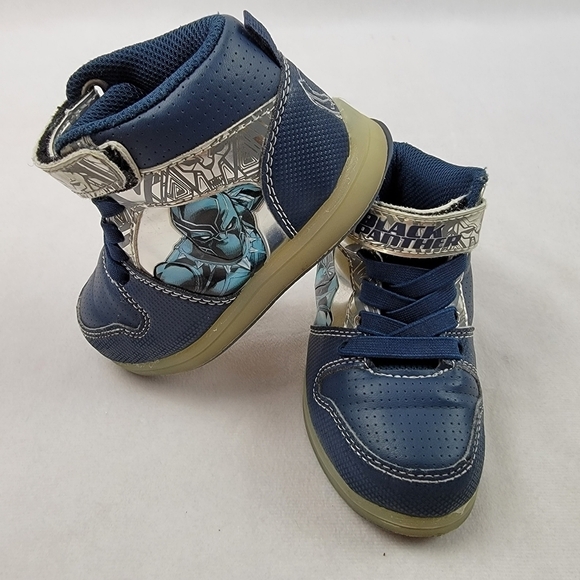Marvel Black Panther toddler hightop shoes - Picture 3 of 8